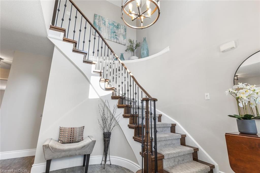 3799 Laurenclaire Drive Property Photo 5