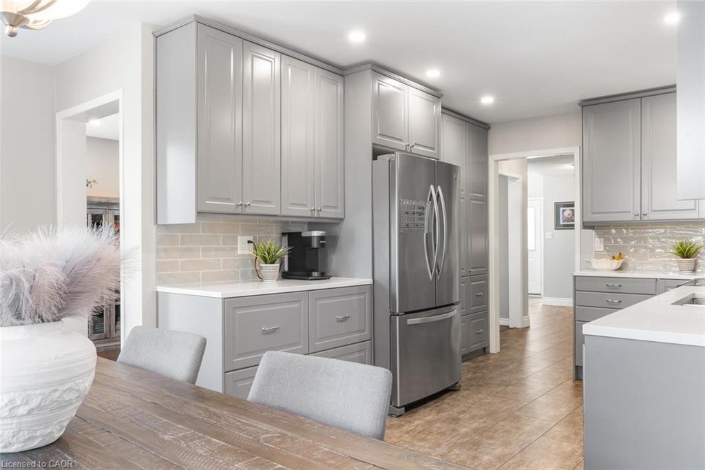 3799 Laurenclaire Drive Property Photo 14