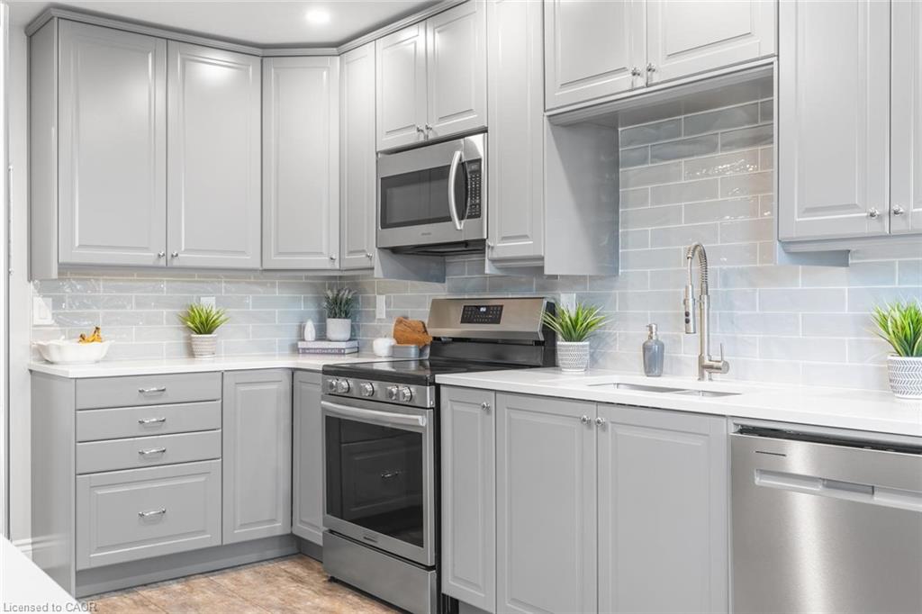 3799 Laurenclaire Drive Property Photo 17