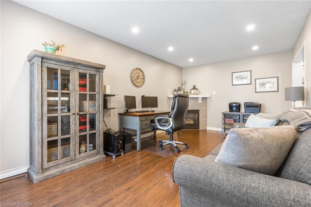 3799 Laurenclaire Drive Property Photo 20