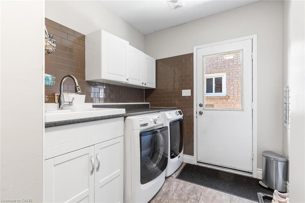 3799 Laurenclaire Drive Property Photo 23