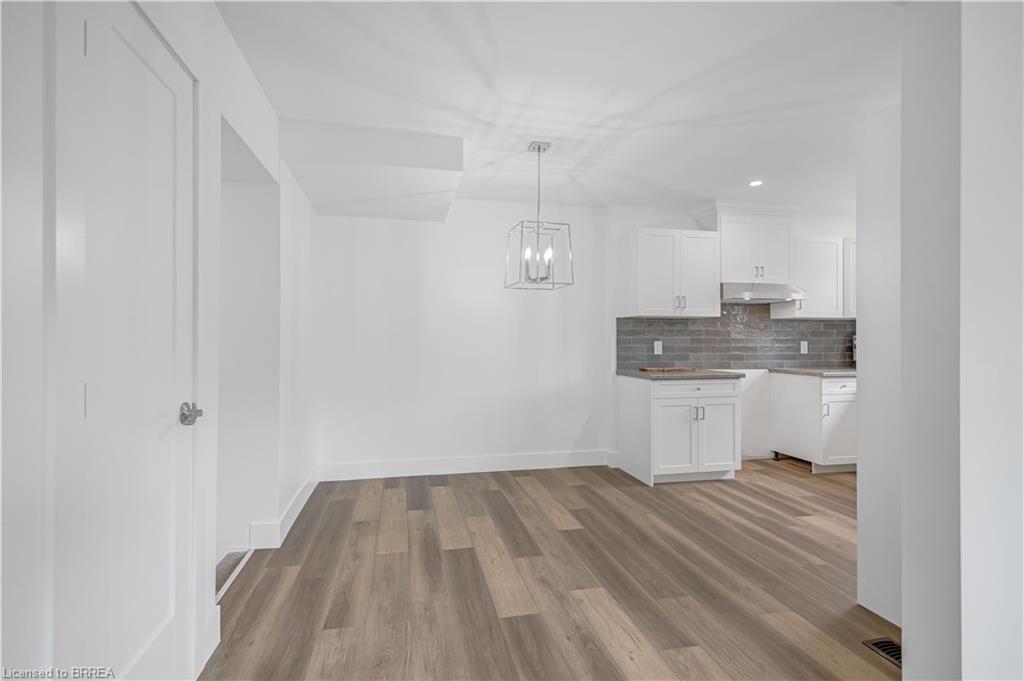 20b-34 Oakhill Drive Property Photo 12