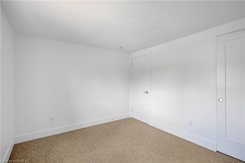 20b-34 Oakhill Drive Property Photo 21