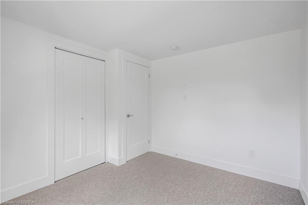 20b-34 Oakhill Drive Property Photo 22