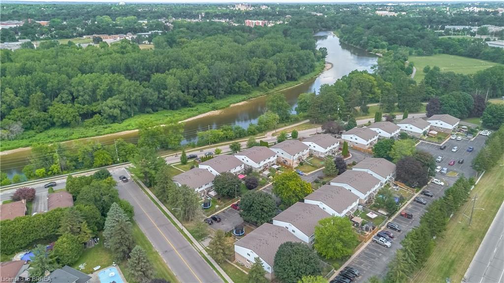 20b-34 Oakhill Drive Property Photo 37