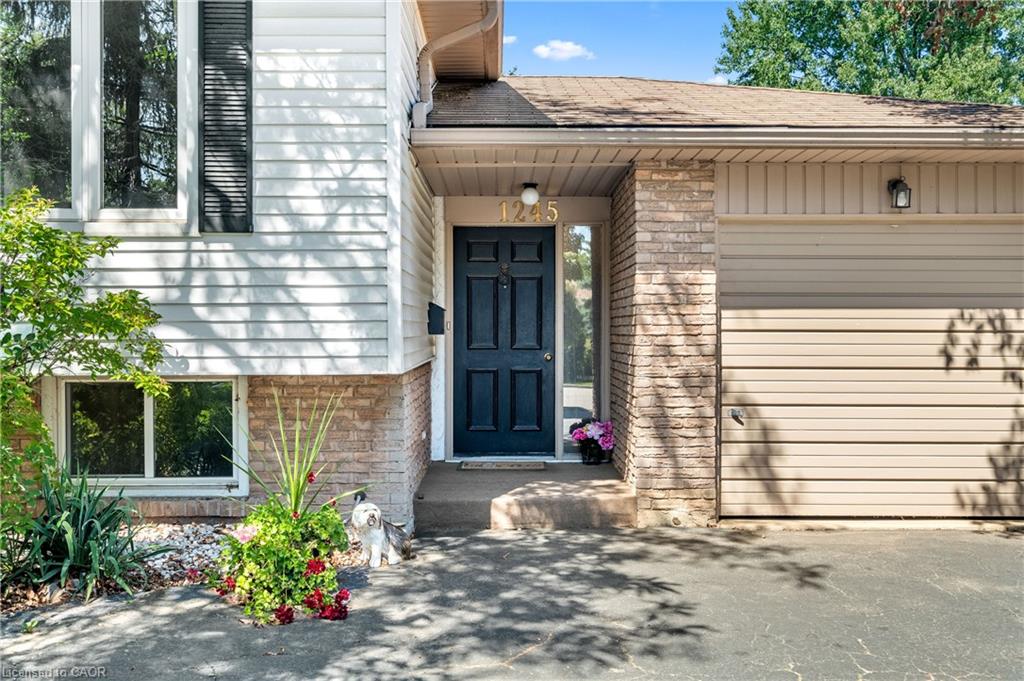 1245 Lakeview Drive Property Photo 3