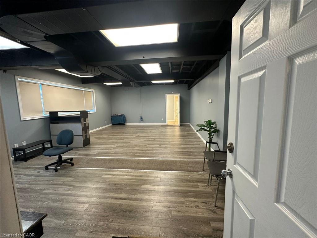 2-192 Mary Street Property Photo 3