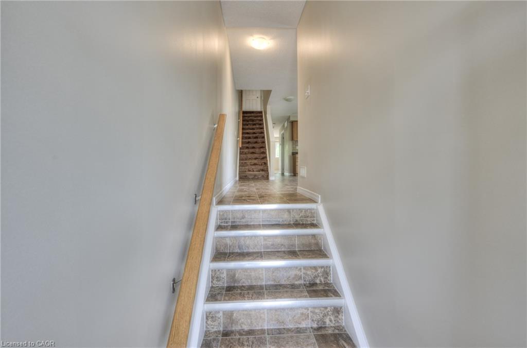 8c-931 Glasgow Street Property Photo 3