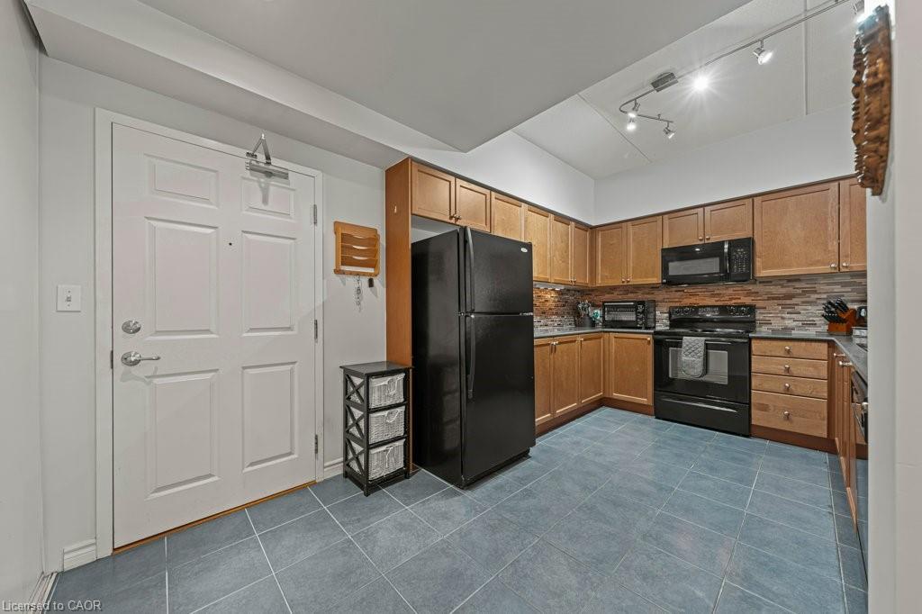 315-308 Watson Parkway N Property Photo 9