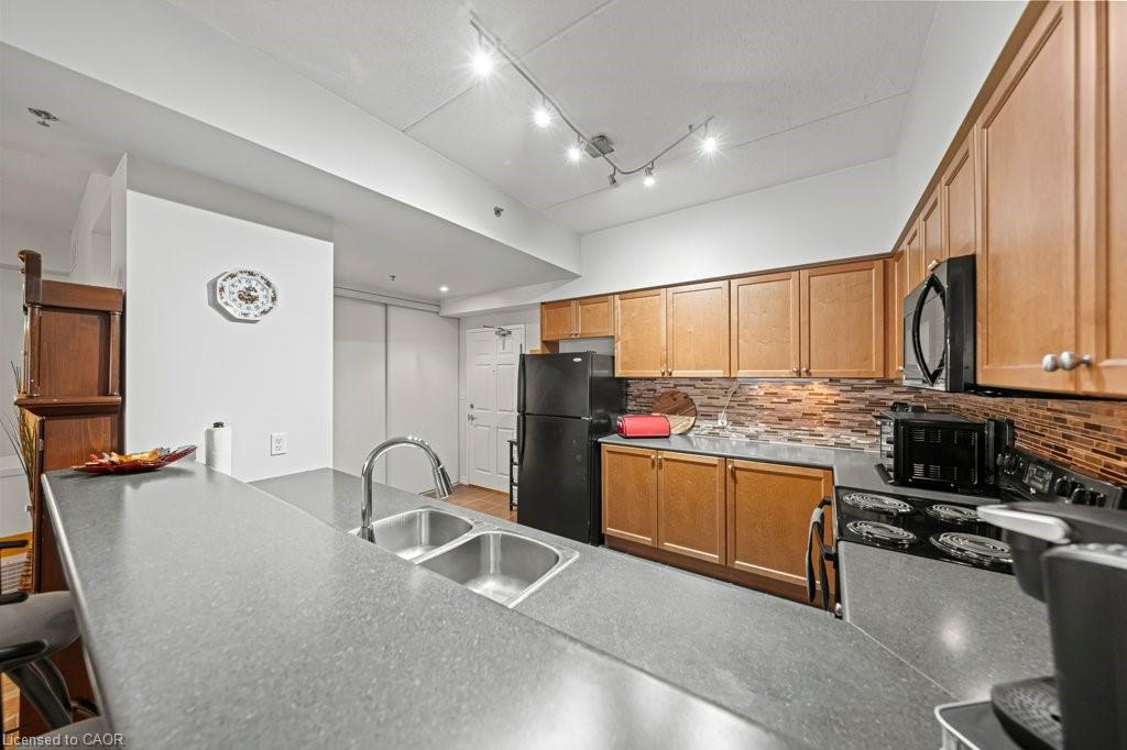 315-308 Watson Parkway N Property Photo 21