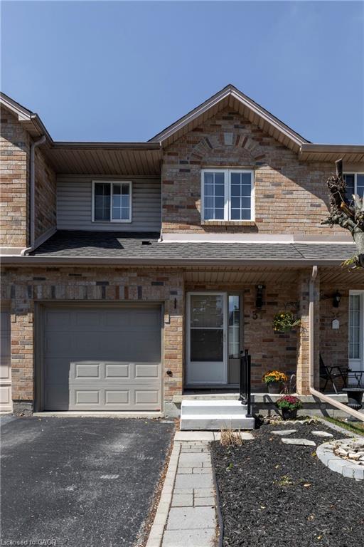 37-10 Cadham Boulevard Property Photo 2