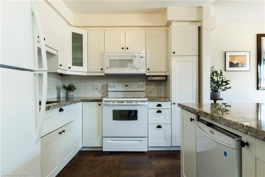 37-10 Cadham Boulevard Property Photo 10