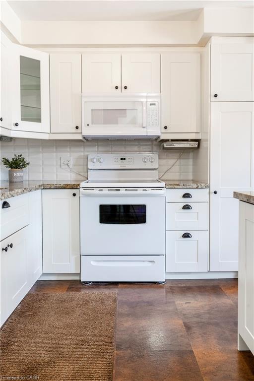 37-10 Cadham Boulevard Property Photo 11