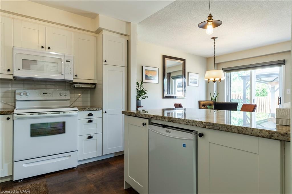 37-10 Cadham Boulevard Property Photo 12