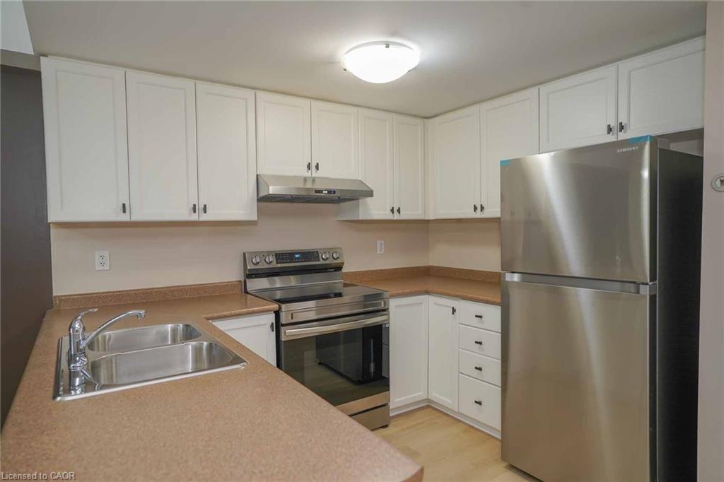 106-39 Goodwin Drive Property Photo 8