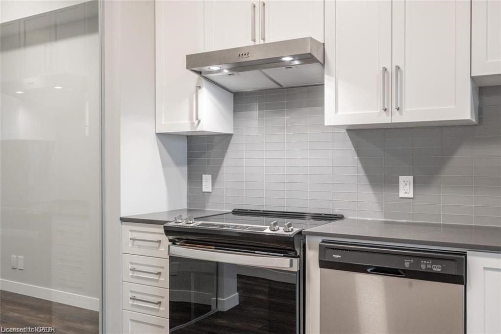 805-15 Queen Street S Property Photo 4