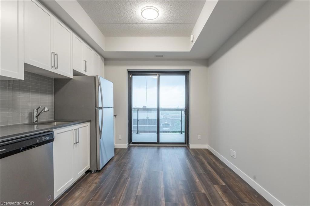 805-15 Queen Street S Property Photo 5