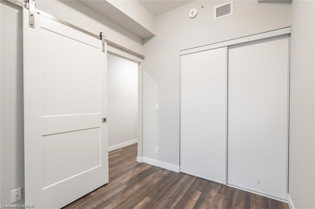 805-15 Queen Street S Property Photo 8