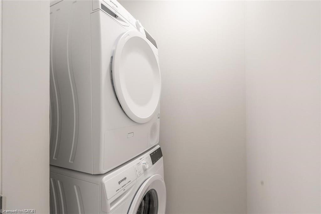 805-15 Queen Street S Property Photo 11