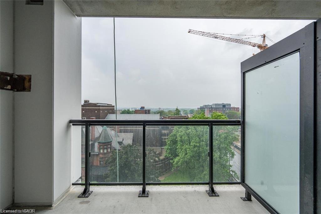 805-15 Queen Street S Property Photo 12