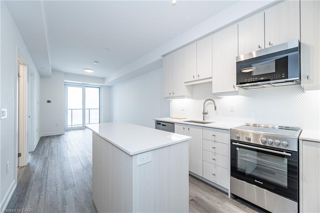 907-15 Wellington Street S Property Photo 9