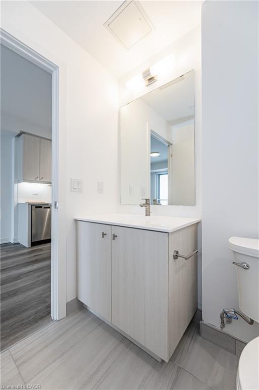 907-15 Wellington Street S Property Photo 18