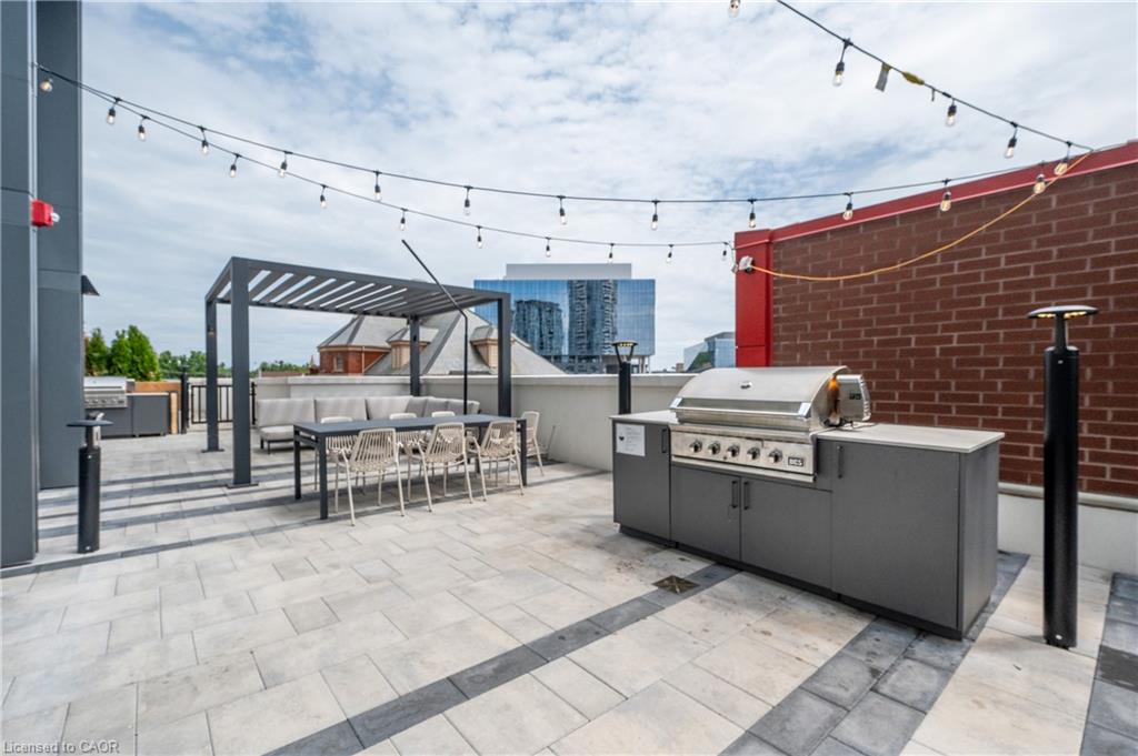 907-15 Wellington Street S Property Photo 32