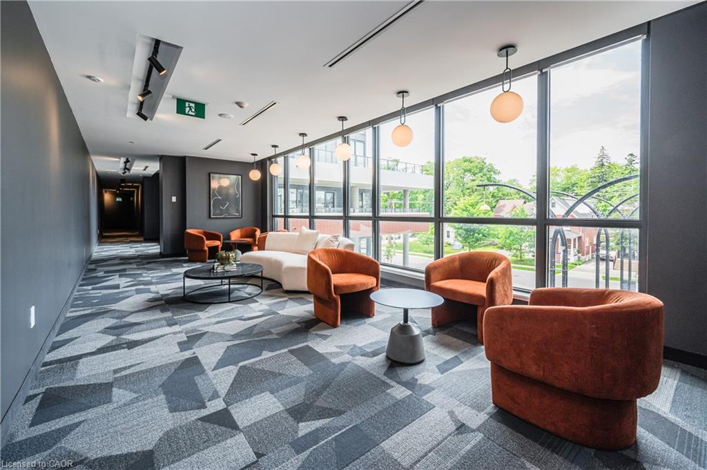 907-15 Wellington Street S Property Photo 33