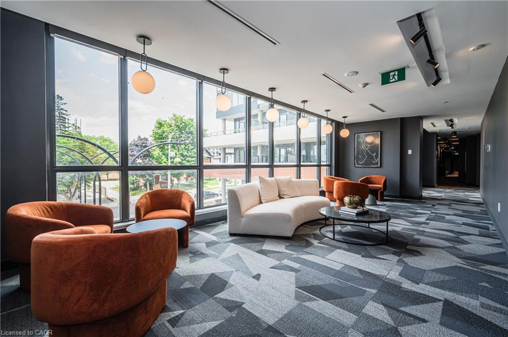 907-15 Wellington Street S Property Photo 34