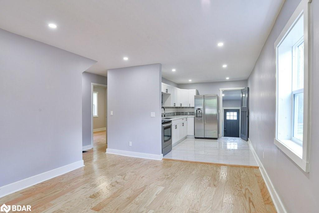 299 Mary Street Property Photo 5