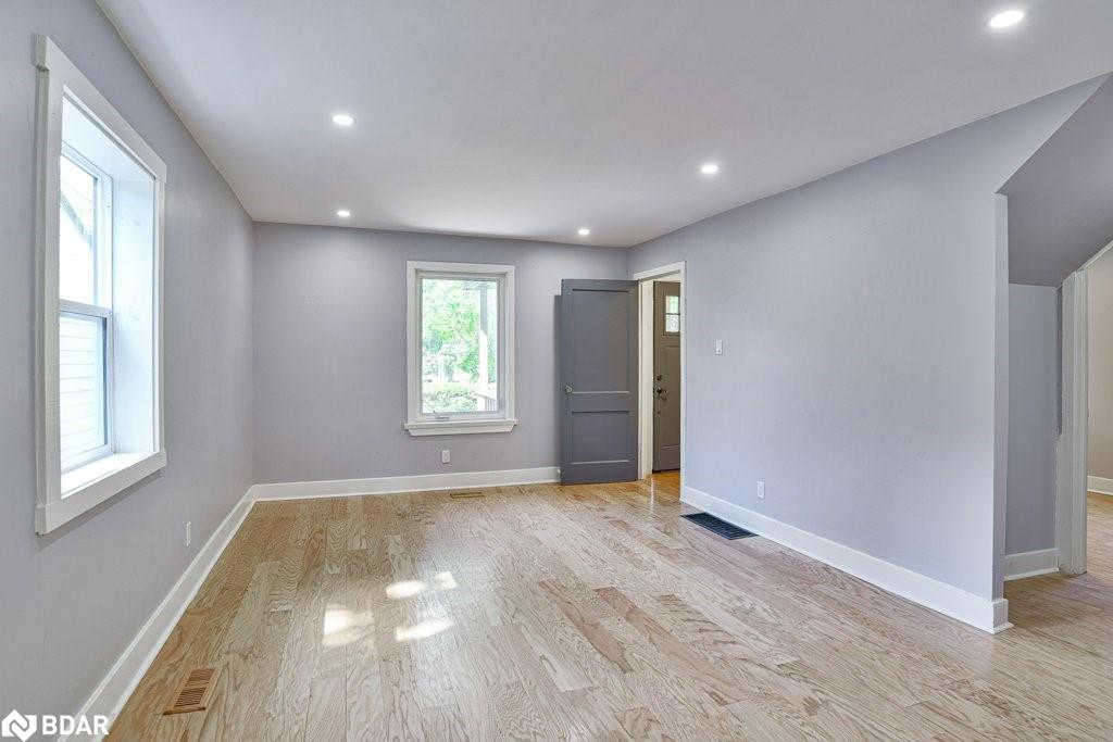 299 Mary Street Property Photo 6