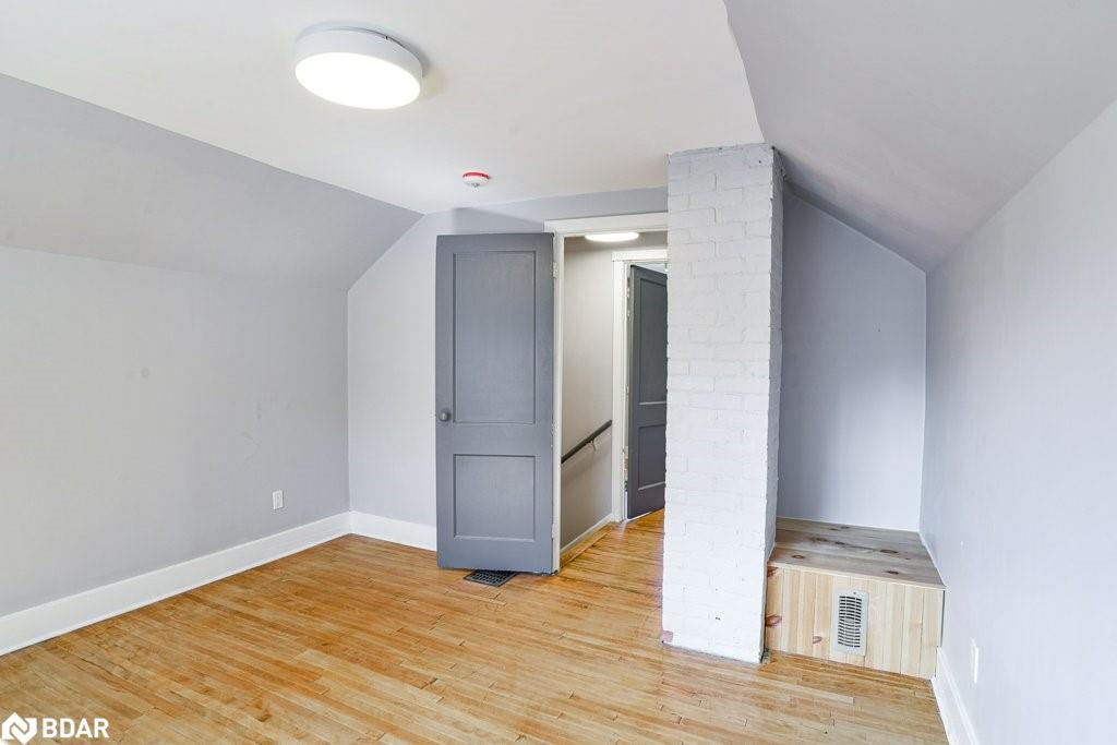 299 Mary Street Property Photo 19