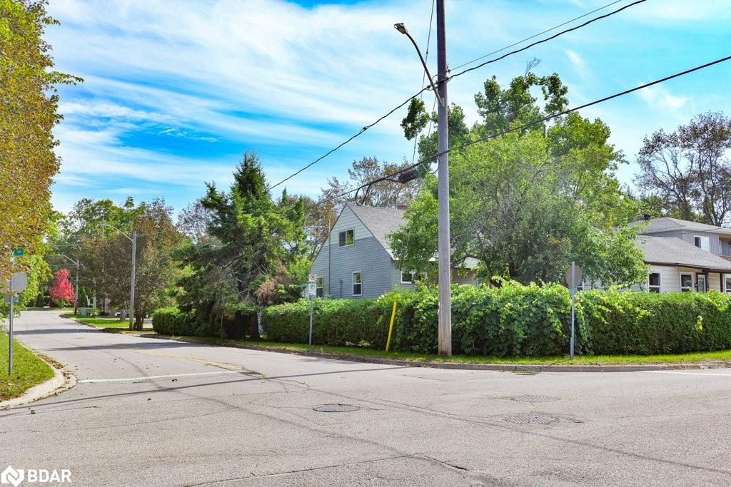 299 Mary Street Property Photo 34