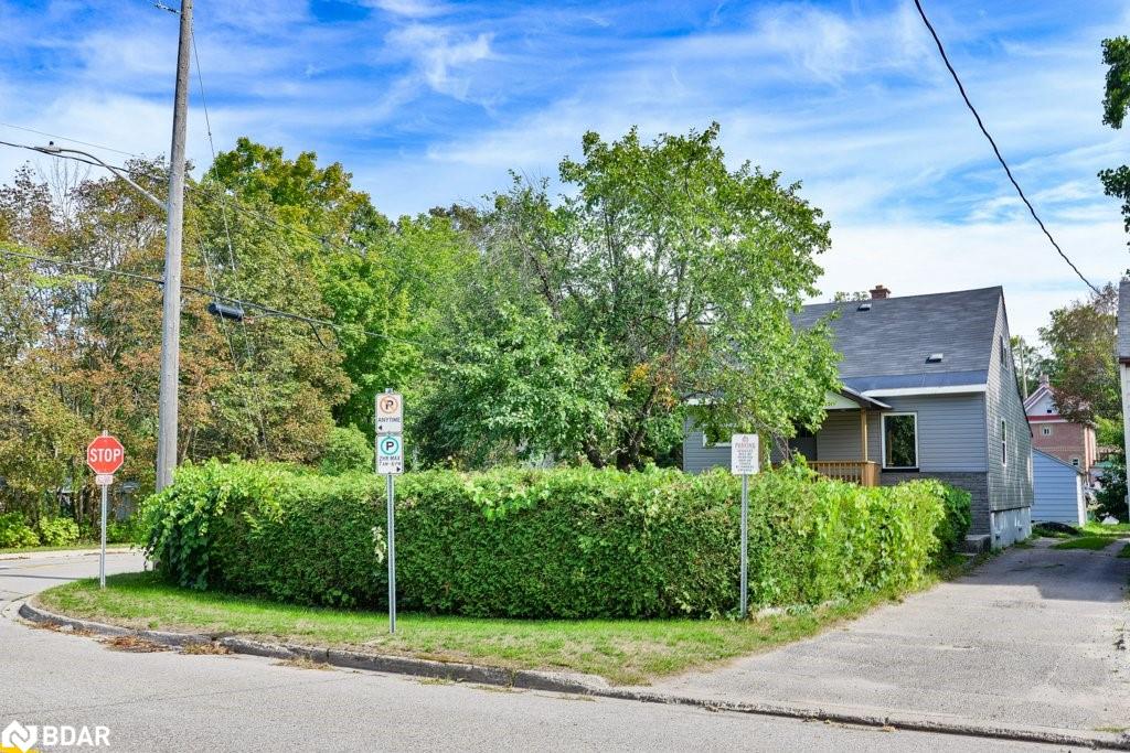 299 Mary Street Property Photo 35