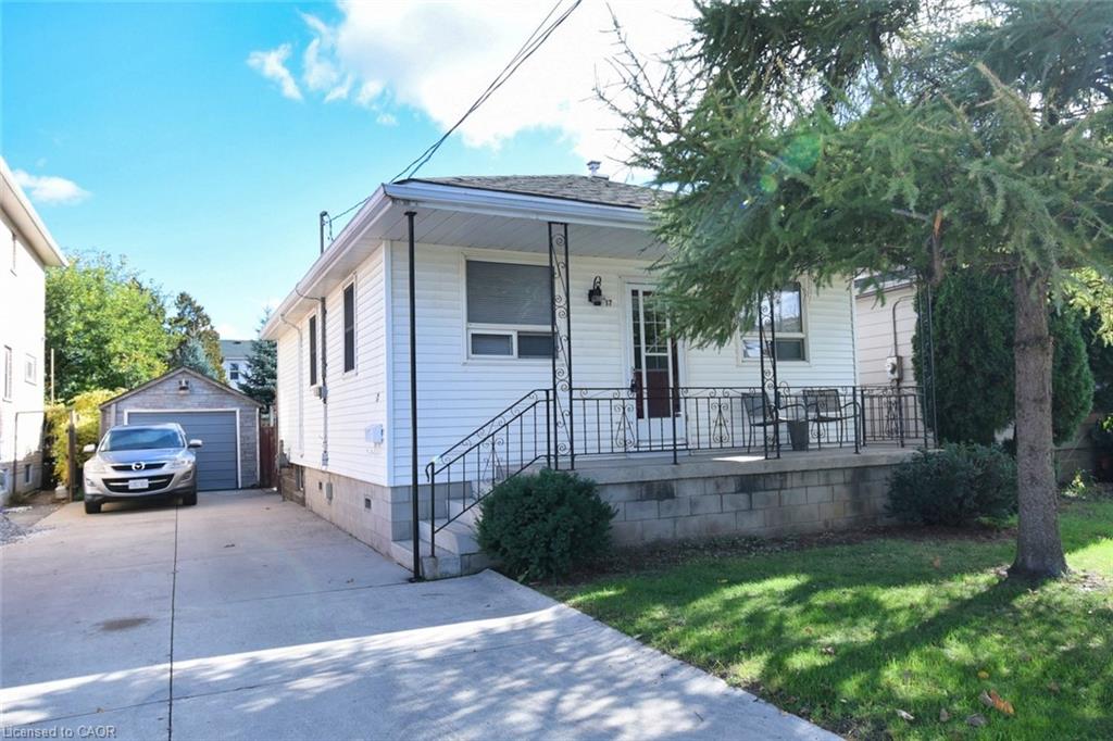 17 Craigroyston Road Property Photo 1