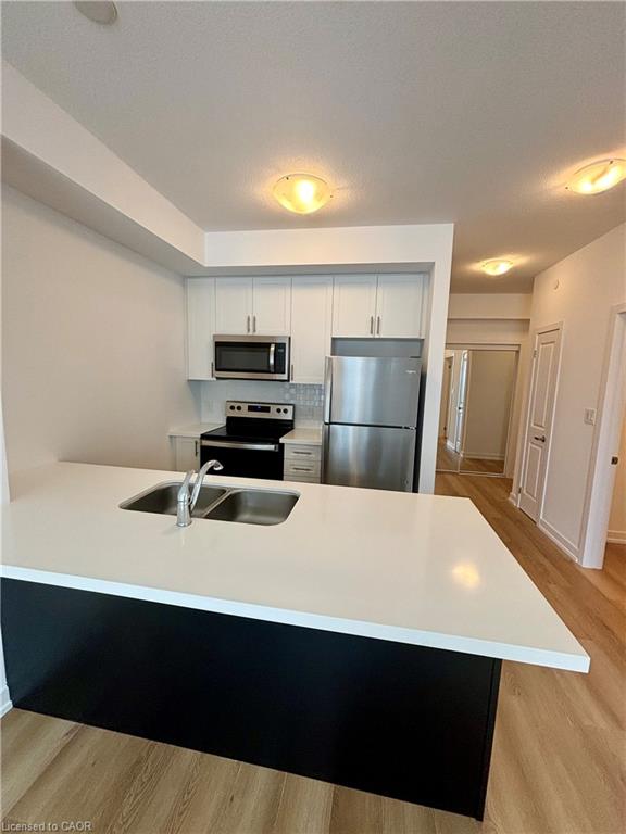 815-470 Dundas Street E Property Photo 1