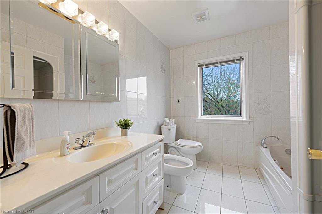 14 Churchill Avenue Property Photo 21