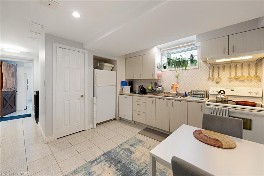 14 Churchill Avenue Property Photo 34