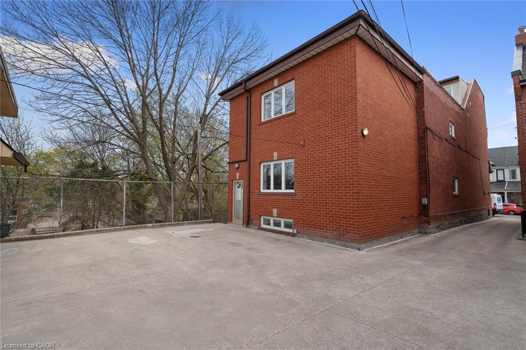 14 Churchill Avenue Property Photo 38