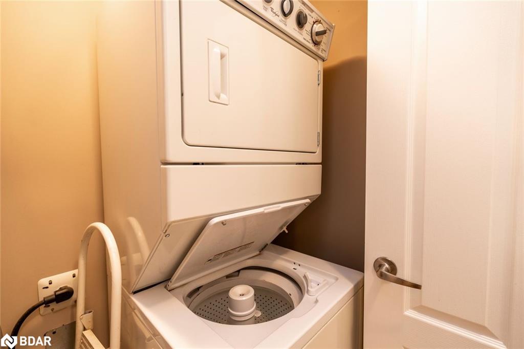 205-39 Ferndale Drive S Property Photo 9