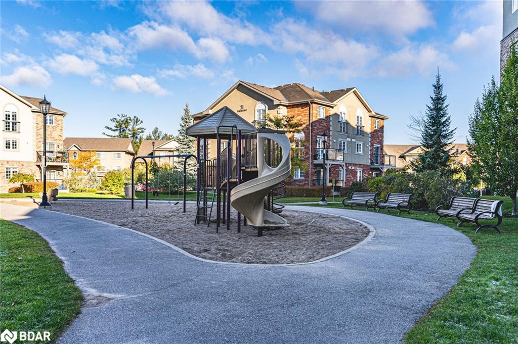 205-39 Ferndale Drive S Property Photo 14