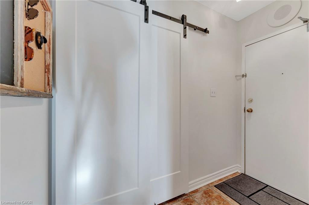 701-36 James Street S Property Photo 14