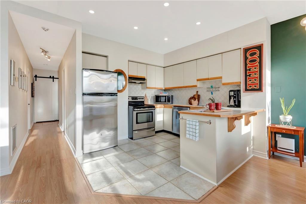 701-36 James Street S Property Photo 16