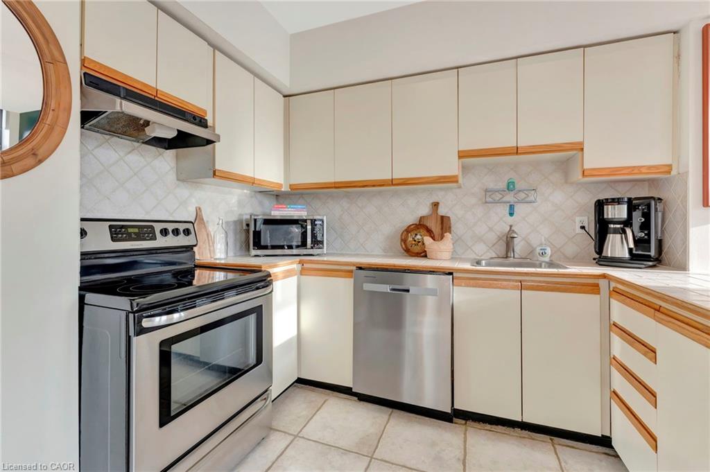 701-36 James Street S Property Photo 17