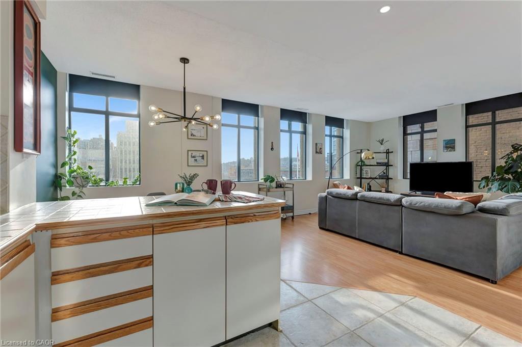 701-36 James Street S Property Photo 19