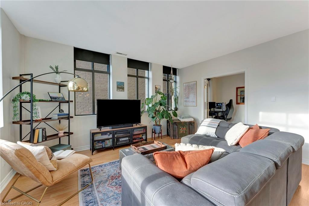 701-36 James Street S Property Photo 26