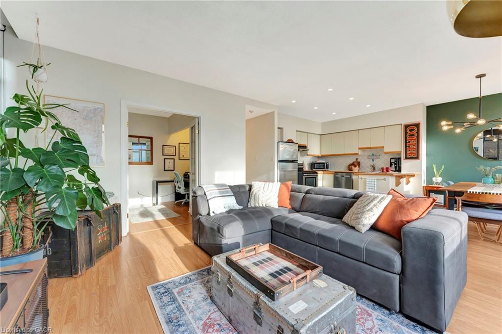 701-36 James Street S Property Photo 28