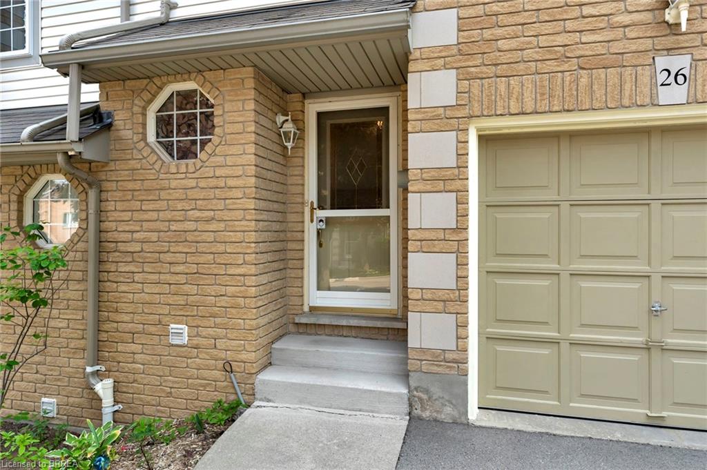 26-31 Moss Boulevard Property Photo 3