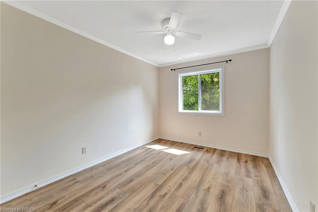 26-31 Moss Boulevard Property Photo 20