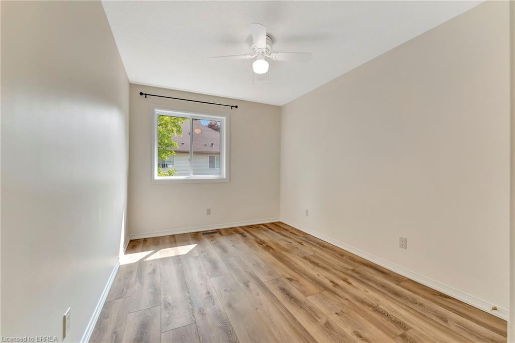 26-31 Moss Boulevard Property Photo 21